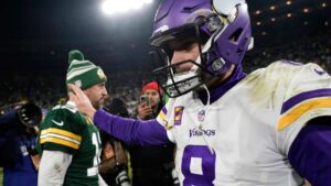 Kirk Cousins, opción para ser QB de los Steelers si Aaron Rodgers pasa de ellos