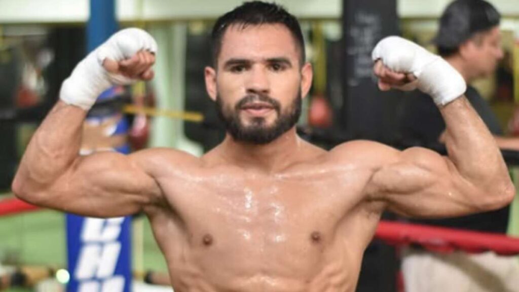 Sugar Nuñez, campeón del mundo de las 130 libras